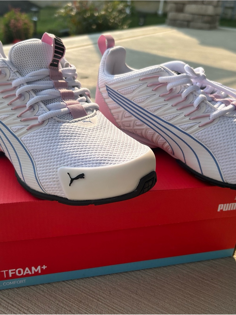 Puma White Pink & Light Blue Women's Athletic Sneakers NEW IN BOX. - Picture 9 of 12